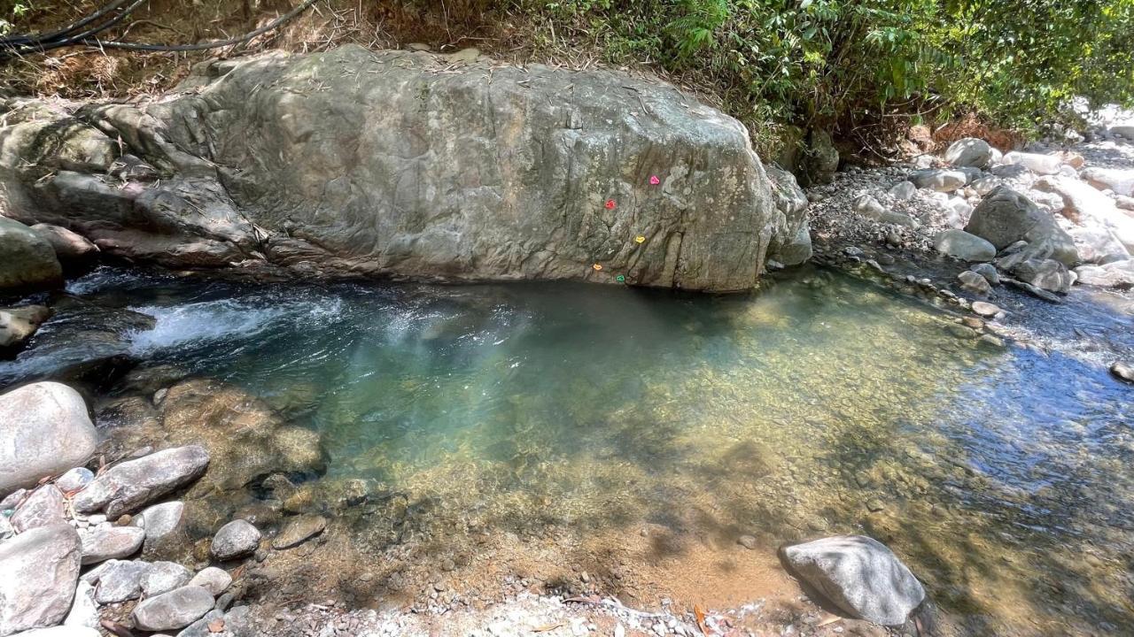 Charis Pool Villa 1 - 3 Bedroom With Private Pool Bentong Exterior photo